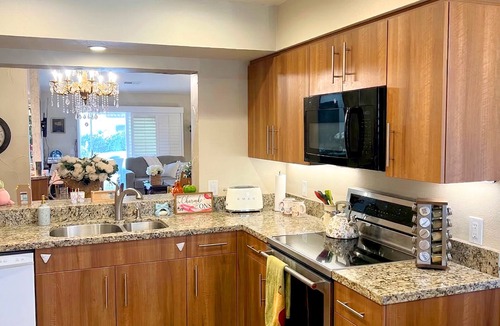 Palm Desert Condo | Beautifully Appointed Rare Single Story 2BD 2Bath Townhouse in Desert Falls