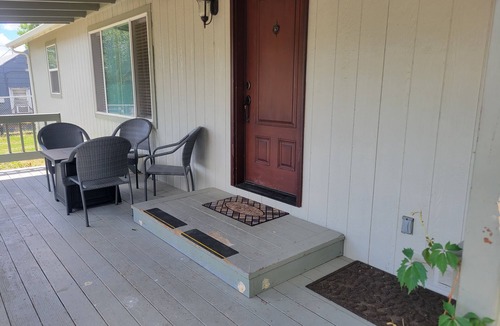 Klamath Falls House | Bed, Bath and Beyond