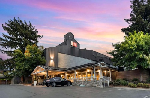 Napa Hotel | Best Western Plus Inn at the Vines