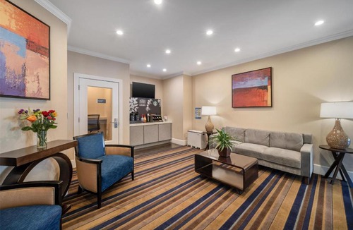 Downtown Hotel | Best Western Plus Palm Court Hotel