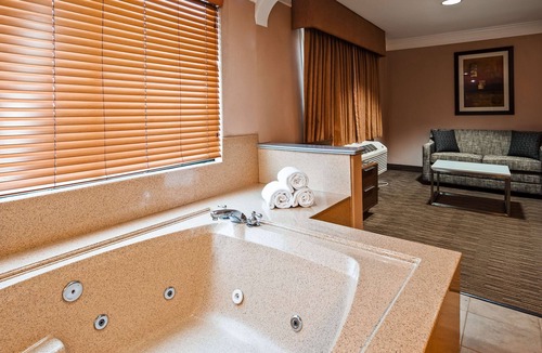 Inglewood Hotel | Best Western Plus Suites Hotel - LAX Airport LA Stadium