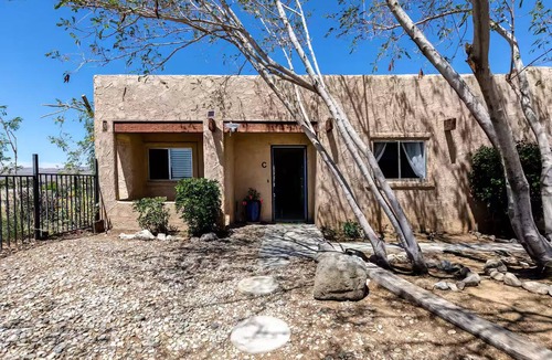Desert Hot Springs Apartment | Bit of Paradise - Cool/Private 2Bed/2Bath