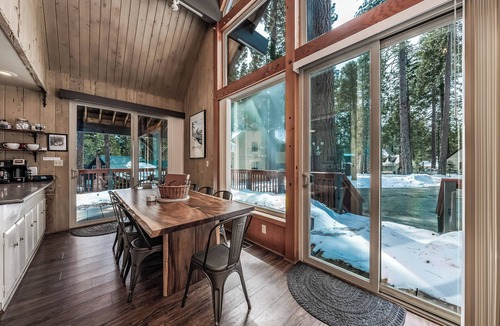 Shaver Lake Cabin | Blue Jay Cabin - Location Goals + Tub Time