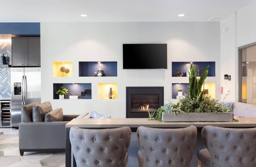 Centerville Apartment | Blueground | Centerville, pool, nr Central Park