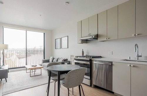 Chinatown Apartment | Blueground | Chinatown, view, nr Walt Disney Concert Hall