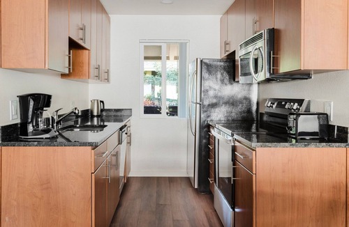Cupertino Apartment | Blueground | Cupertino, pool, nr Memorial Park