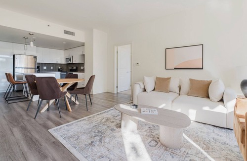 Mountain View Apartment | Blueground | North Los Altos, pool, nr Shoreline Park