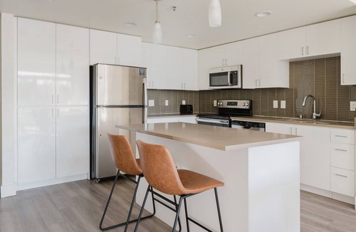 Mountain View Apartment | Blueground | North Los Altos, pool, nr Shoreline Park