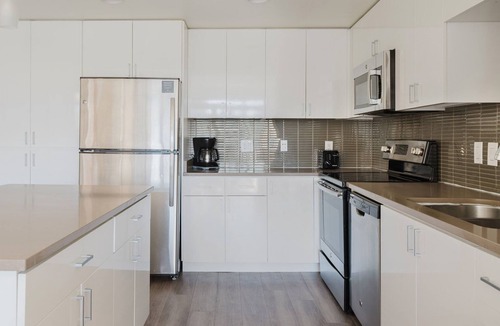 Mountain View Apartment | Blueground | North Los Altos, pool, nr Shoreline Park