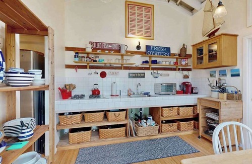 Salmon Creek Cabin | Bodega Bay 1BR waterfront cottage on Salmon Creek — dogs welcome