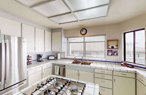 Bodega Bay House | Bodega Bay 3BR ocean-view home with game room & two king suites