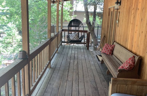 Idyllwild Cabin | Bohemian rustic cabin in the Pines (dog friendly)