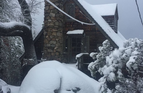 Cedar Glen Cabin | Boulder Crest. Historic Lakeview Cabin
