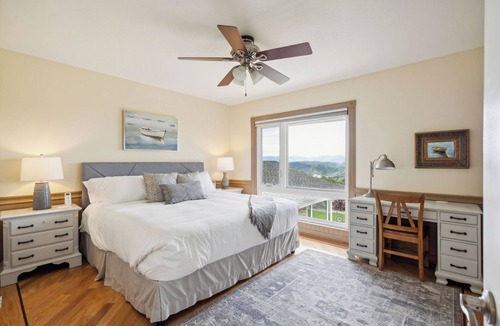 Thousand Oaks Villa | Bouquet Cottage