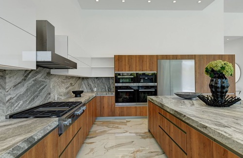 Magnesia Falls Cove House | Brand New Luxury Vacation Rental, Private Resort Style Pool & Spa 3