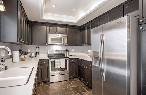 Tustin House | Bright and Open 4 bedroom ranch-style home