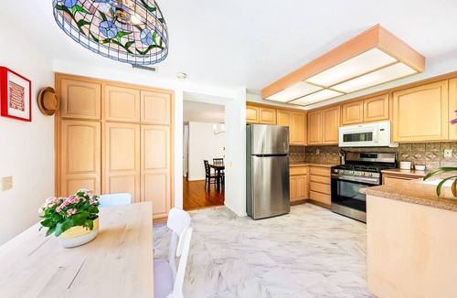 Carmel Valley House | Bright Carmel Valley Home - 3BR, BIG YARD