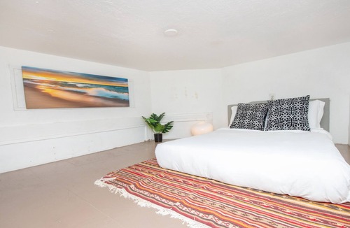 East Village House | Bright Downtown San Diego Loft!