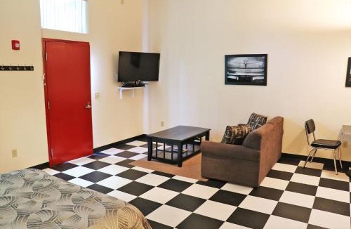 Kingman Apartment | Brunswick Studio 102