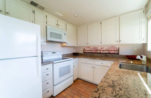 Indian Canyon Condo | Canyon Villas Condo in south Palm Springs with majestic mountain views