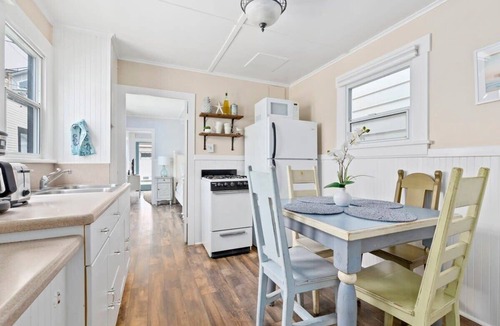 Capitola House | Capitola Beach Haven -Dog-friendly