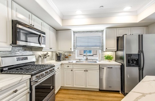 Carlsbad Village Apartment | Carlsbad Village Charm