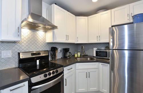 Napa House | CARRIAGE HOUSE ON COOMBS - CHARMING VICTORIAN Back Unit - Downtown - Renovated