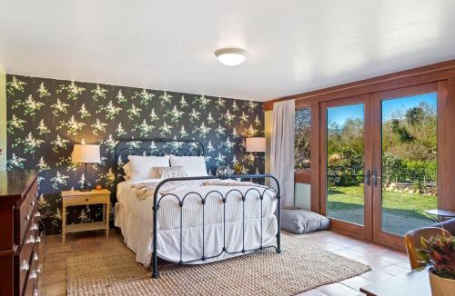 Santa Barbara House | Casa de Isabelle Spanish Farmstay | The Chosen Collection