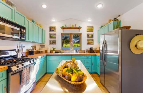 Santa Barbara House | Casa de Isabelle Spanish Farmstay | The Chosen Collection