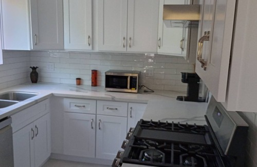 Culver - West House | Casa De La Playa A beautifully Remodeled. 2 Bedroom 1 Bathroom home oasis
