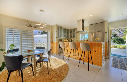 Indian Canyon Condo | Casa de Pomelo: Canyon Country Club Colony in South Palm Springs