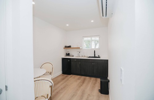 Uptown Design District Hotel | Casa Palma Hotel & Bungalows