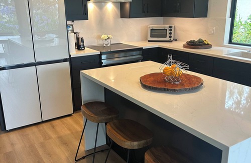 Solana Beach House | Casa Sharman in Solana Beach welcomes you to live with ease and joy.