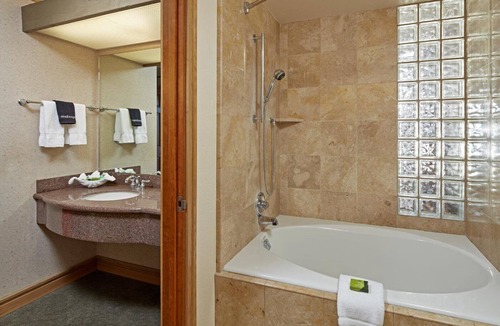 San Simeon Hotel | Cavalier Oceanfront Resort | Premium King Oceanfront | Highway 1