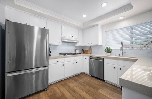 Corona del Mar Apartment | CDM Retreat w/Firepit & Fireplace