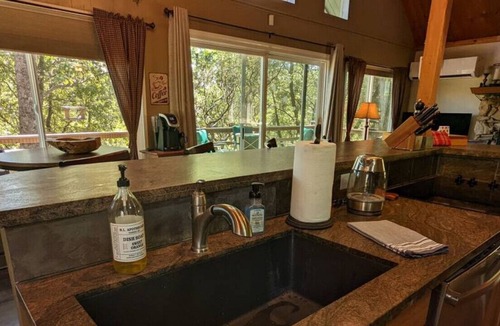 Wishon House | Cedar Forest · Charming Cozy Lake Cabin in the Woods - Bass Lake