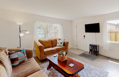 Cutten House | Cedar Street Cottage