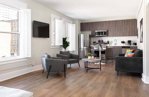 Gaslamp Quarter Bed & Breakfast | Central 2BR Hotel Suite | Stay in Historic Gaslamp