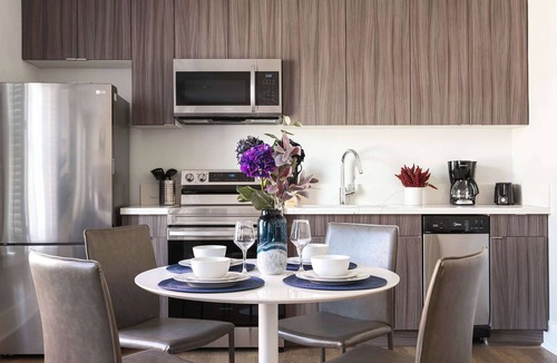 Gaslamp Quarter Bed & Breakfast | Central 2BR Hotel Suite | Stay in Historic Gaslamp