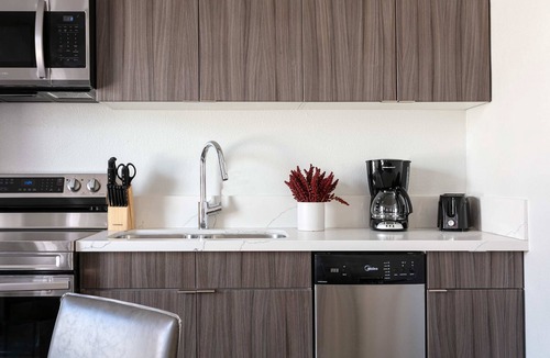 Gaslamp Quarter Bed & Breakfast | Central 2BR Hotel Suite | Stay in Historic Gaslamp