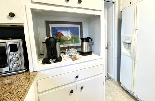 Concord House | Central location, spacious bedrooms, long term stay, and pet friendly!