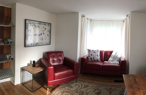 Wellington Cottage | Centrally Located Cottage in Wellington