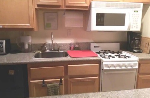 Studio City Apartment | Centrally Located, minutes from Universal Studios and the Hollywood Bowl!