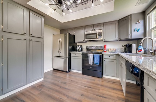 Mira Loma House | Centrally Located Reno Retreat w/ Patio & Yard