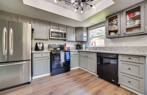 Mira Loma House | Centrally Located Reno Retreat w/ Patio & Yard