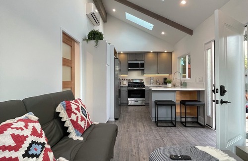 Alta Mesa Apartment | Charming 1-bedroom apartment with WiFi, AC in beautiful Santa Barbara