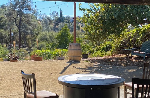 Jackson House | Charming 2-bedroom house in quaint Mokelumne Hill