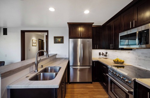 Lantern District Apartment | Charming 2-bedroom apartment with AC, WiFi in welcoming Dana Point