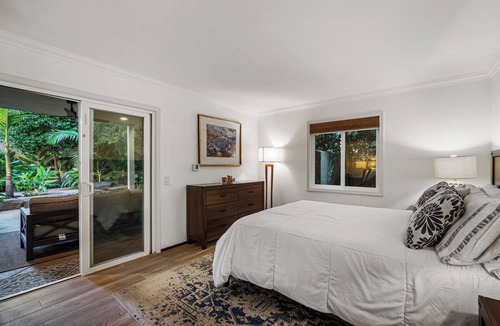 Lantern District Apartment | Charming 2-bedroom apartment with AC, WiFi in welcoming Dana Point