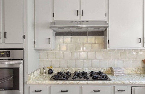 Emeryville House | Charming 2-bedroom Craftsman in Emeryville perfect for your getaway